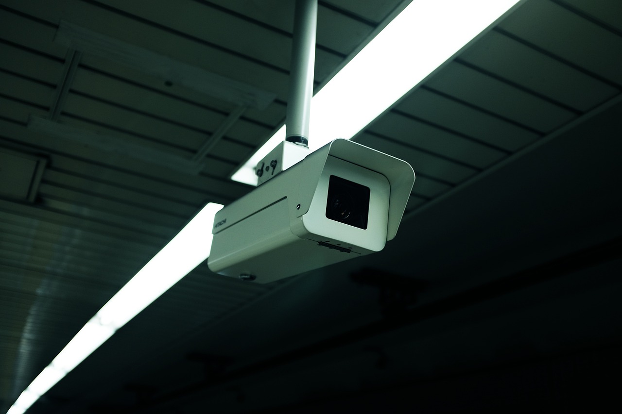 cámara de seguridad en entorno privado